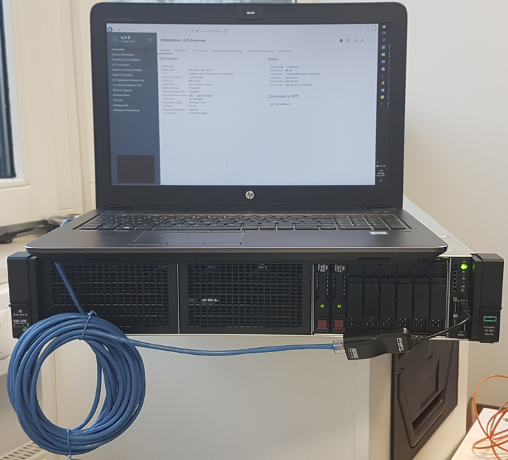 Laptop connected to ILO 5 service port 